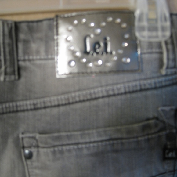 L.e.i. Mini Denim Skirt  Juniors Size: 9 NEW! - Picture 3 of 4